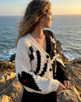 Damen Strickjacke mit V-Ausschnitt und Farbblockdesign – Handgemachter Pullover aus Baumwollmischung im französischen Stil