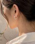 Damen S925 Silber Creolen – Minimalistischer geometrischer Ohrclip Hypoallergener Schmuck