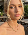 Damen Gold Twist-Kettenhalskette – Titan-Stahl-Wellenkette mit verstellbarer Länge & minimalistischem Design