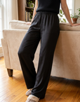Elegante Damen-Hose aus Acetat mit weitem Bein – Satin-Haptik, hoher Bund, fließender Fall, kühlender Komfort