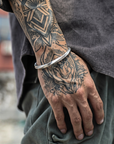 Wikingerarmband für Herren – Silberschmuck im kühnen nordischen Stil