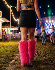 Lange Stiefeletten mit Quasten und Stilettoabsatz – Minimalistische Wildlederstiefel mit spitzer Zehenpartie und hohem Absatz