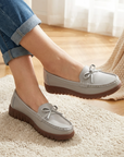 Damen Slip-On Loafer mit Lochmuster – Atmungsaktive, perforierte Flats mit weicher Innensohle, leichtem Komfort und lässigem Alltagsstil