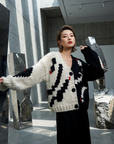 Damen Strickjacke mit V-Ausschnitt und Farbblockdesign – Handgemachter Pullover aus Baumwollmischung im französischen Stil