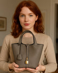 Damenhandtasche aus echtem Leder – Urban Cylinder Bag aus erstklassigem Rindsleder