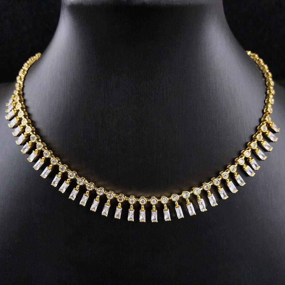 Women's Emerald Zircon Choker Necklace – Gold-Plated Copper