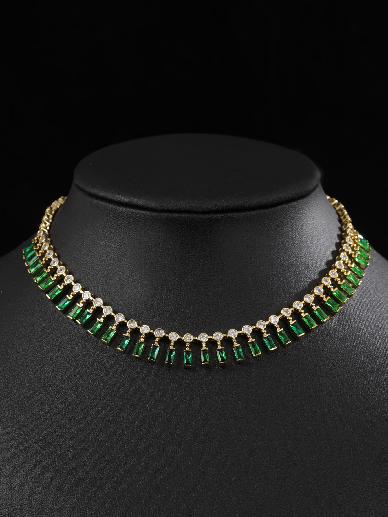 Women's Emerald Zircon Choker Necklace – Gold-Plated Copper