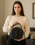 Gotische Umhängetasche in Sargform für Damen – PU-Leder Schultertasche mit Kettendetail und verstellbarem Riemen