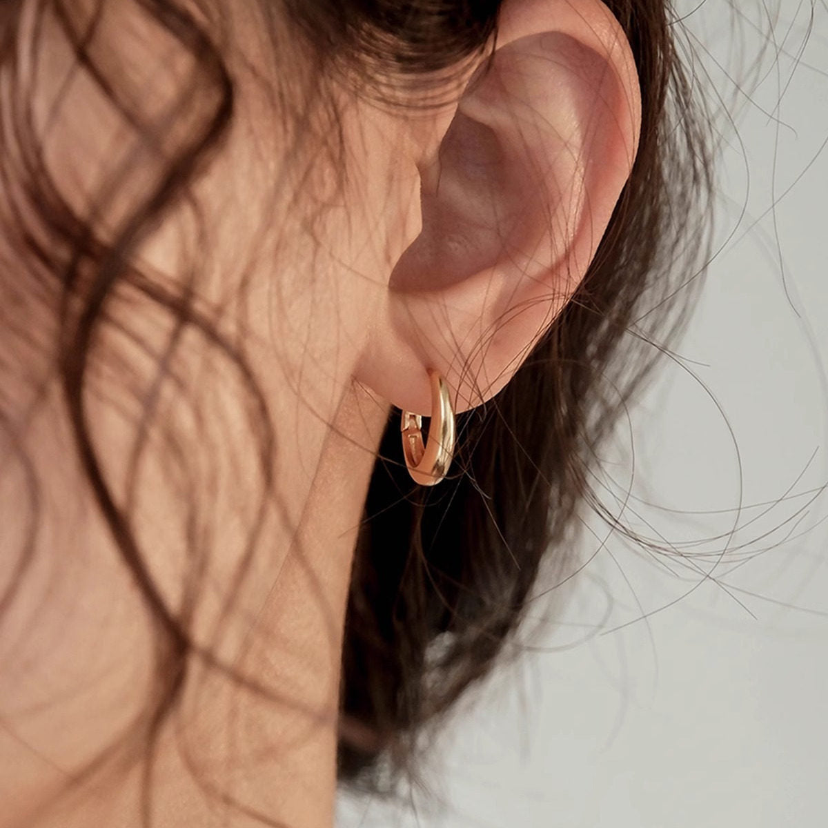 Women S925 Silver Metal Hoop Earrings – Minimalist Geometric Clip-On Hypoallergenic Jewelry