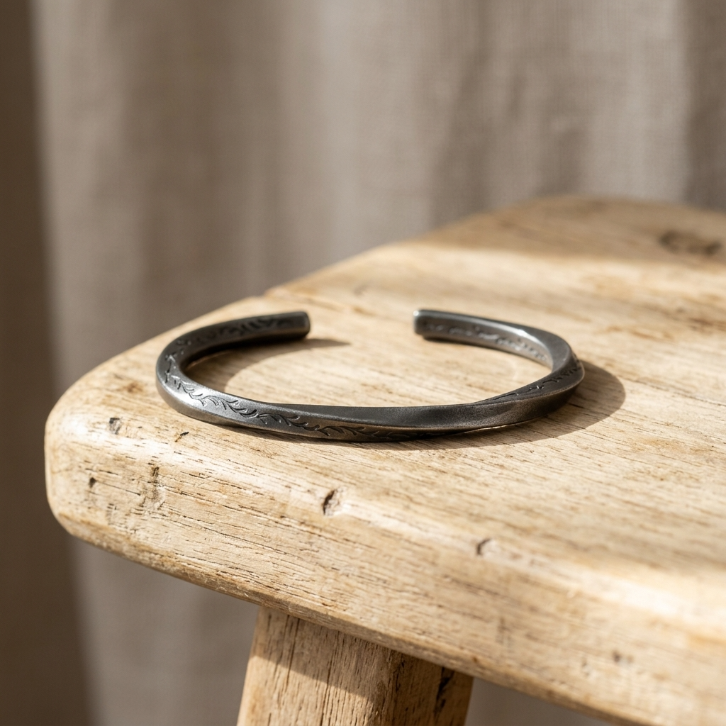 Wikingerarmband für Herren – Silberschmuck im kühnen nordischen Stil