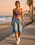 Damen Straight-Leg Jeansshorts – Lässige Mid-Waist Jeansshorts in klassischer blauer Waschung, mit funktionalen Taschen und entspannter Passform für den sommerlichen Alltag