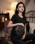 Gotische Umhängetasche in Sargform für Damen – PU-Leder Schultertasche mit Kettendetail und verstellbarem Riemen