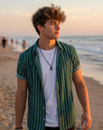 Herren-Strandhemd mit Blumenmuster – leichtes kurzärmeliges Hemd im Hawaii-Stil mit Knopfleiste, atmungsaktivem Stoff und lockerer Passform für Sommerurlaubskleidung