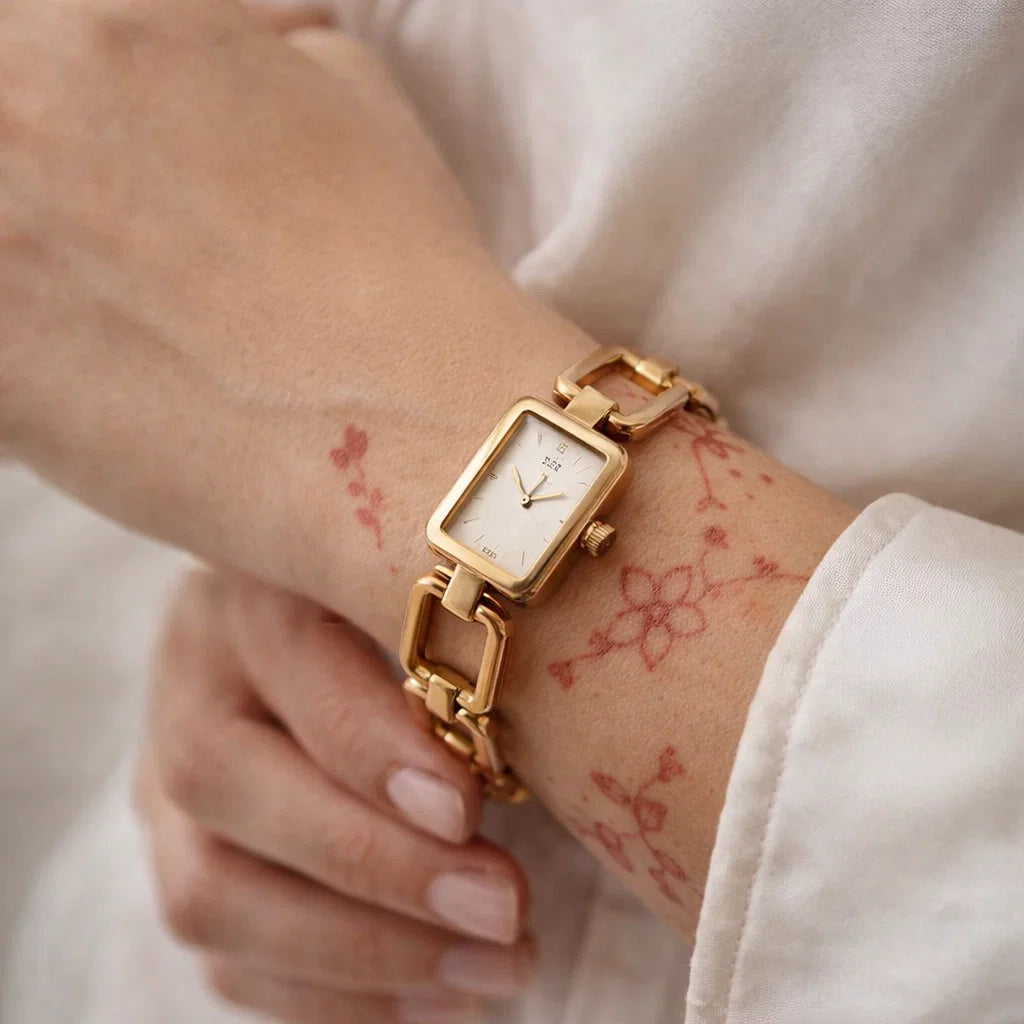 Women's Quartz Watch – Elegant 24-Hour Display with Butterfly Clasp, Leather &amp; Metal Strap Options